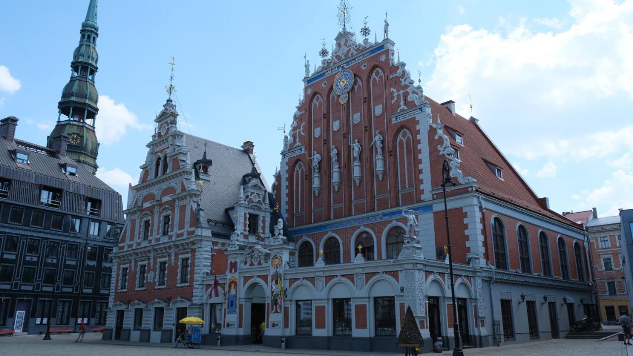 Historic Apartment With Wooden Floors In The Hearth Of Old-Town Riga Exterior foto