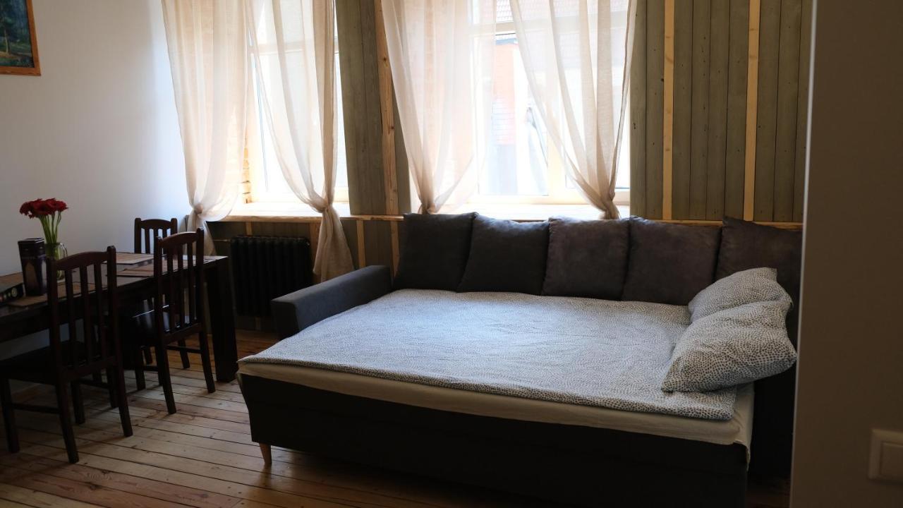 Historic Apartment With Wooden Floors In The Hearth Of Old-Town Riga Exterior foto